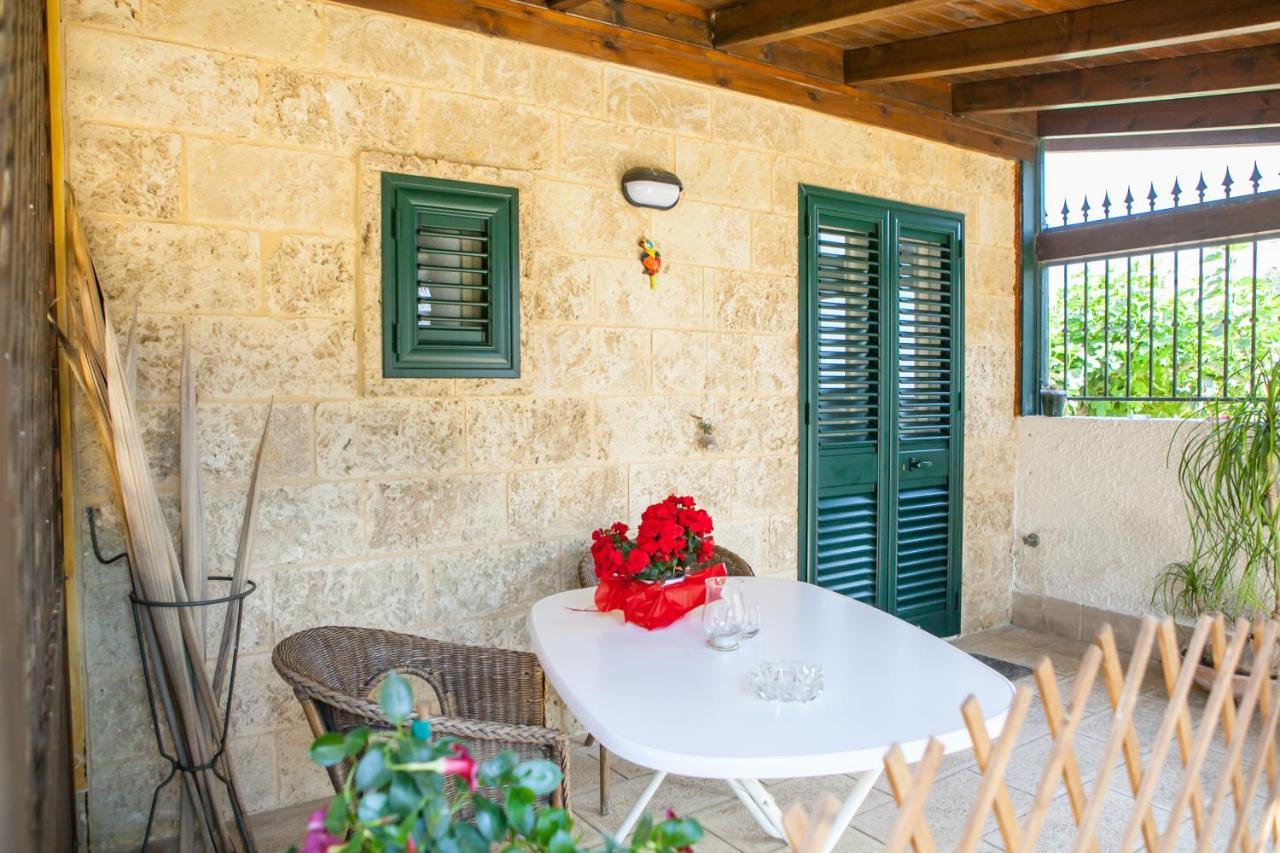 B&B I Tre Ulivi Salice Salentino Eksteriør bilde